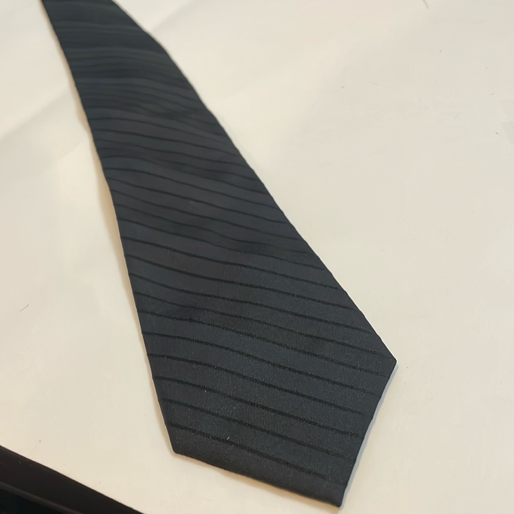 Vanheusen men’s necktie